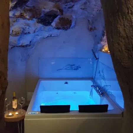 Las Cuevas Del Agua Chinchon Exterior photo
